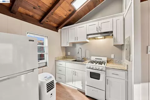 Kitchen - 1384 Graff Ave, San Leandro, CA 94577 photo 3 of 3