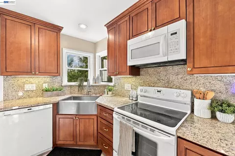 Kitchen - 1384 Graff Ave, San Leandro, CA 94577 photo 1 of 3