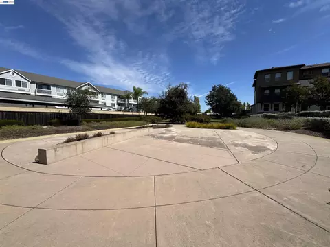 Exterior - 457 Diller St, Alameda, CA 94501 photo 12 of 14