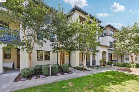 Exterior - 457 Diller St, Alameda, CA 94501 photo 3 of 14
