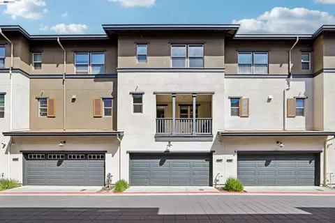 Exterior - 457 Diller St, Alameda, CA 94501 photo 9 of 14