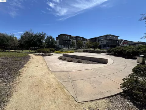 Exterior - 457 Diller St, Alameda, CA 94501 photo 13 of 14