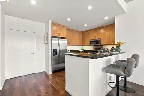 Kitchen - 288 3rd St #408, Oakland, CA 94607 photo 3 of 4