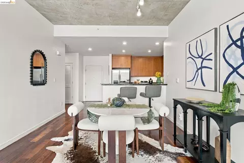 Dining - 288 3rd St #408, Oakland, CA 94607 photo 6 of 7