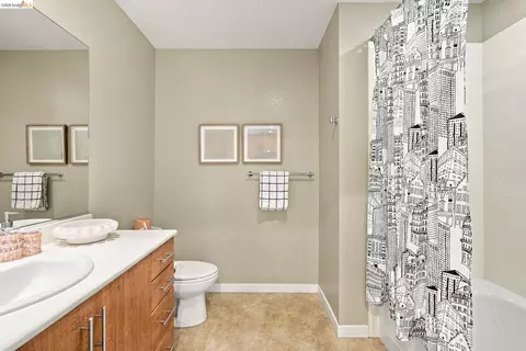 Bath - 288 3rd St #408, Oakland, CA 94607 photo 1 of 6