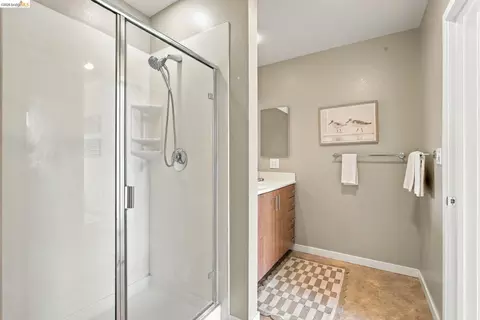 Bath - 288 3rd St #408, Oakland, CA 94607 photo 6 of 6