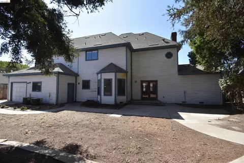 Exterior - 3716 Viader Dr, Modesto, CA 95356 photo 6 of 7