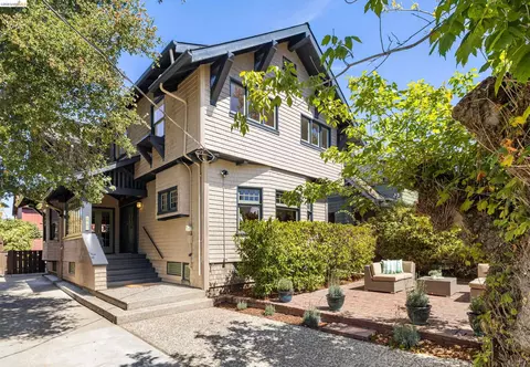 Exterior - 2731 Prince St, Berkeley, CA 94705 photo 2 of 13
