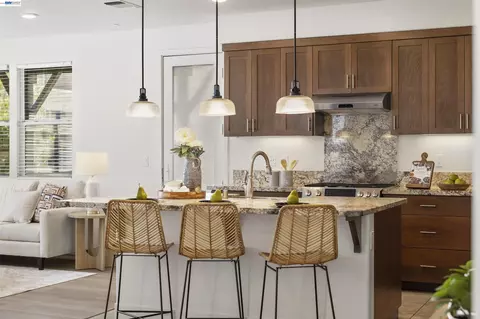 Kitchen - 479 Diller St, Alameda, CA 94501 photo 4 of 7