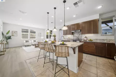 Kitchen - 479 Diller St, Alameda, CA 94501 photo 2 of 7