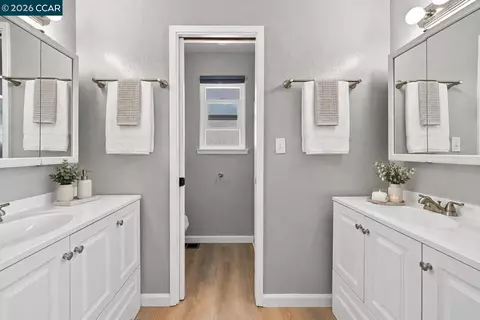 Bath - 1880 Premier Pl, Concord, CA 94520 photo 1 of 5