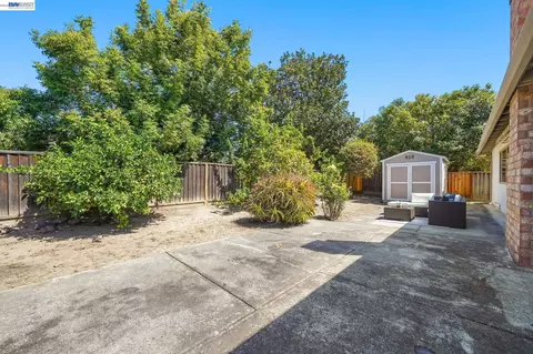 Exterior - 38660 Moore Dr, Fremont, CA 94536 photo 4 of 7