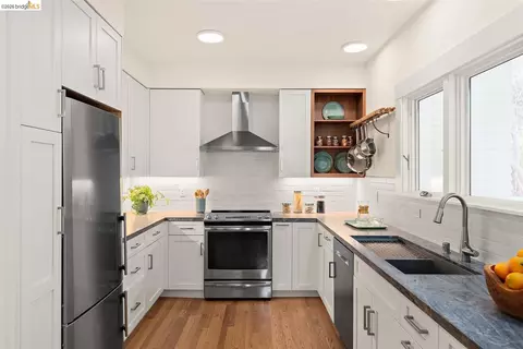 Kitchen - 2259 Derby St, Berkeley, CA 94705 photo 1 of 2