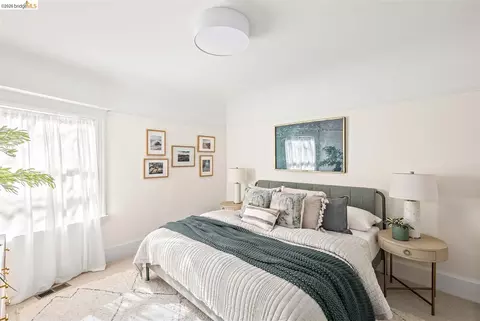 Bedroom - 2259 Derby St, Berkeley, CA 94705 photo 4 of 5