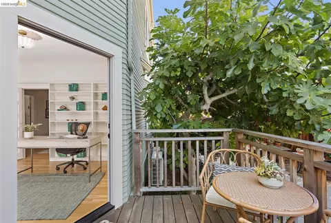 Exterior - 2259 Derby St, Berkeley, CA 94705 photo 4 of 8