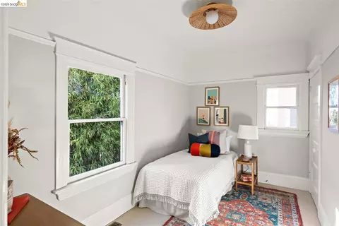 Bedroom - 2259 Derby St, Berkeley, CA 94705 photo 5 of 5