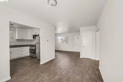 Living - 206 E 16th St, Pittsburg, CA 94565 photo 4 of 4