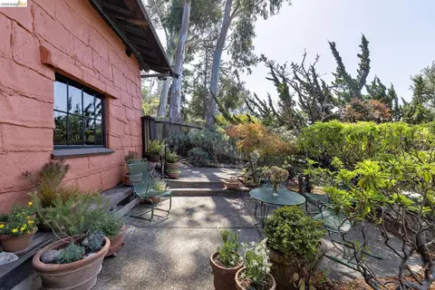 Exterior - 2711 Buena Vista Way, Berkeley, CA 94708 photo 2 of 18