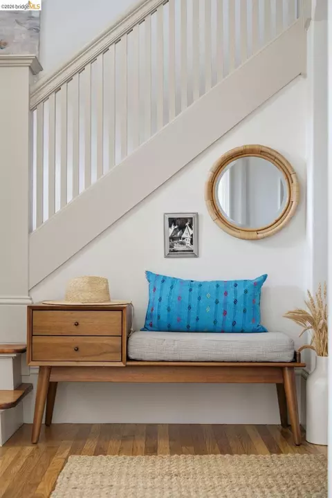 Entry Way - 2343 Roosevelt Ave, Berkeley, CA 94703 photo 3 of 5