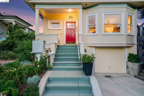 Exterior - 2343 Roosevelt Ave, Berkeley, CA 94703 photo 6 of 16