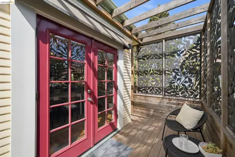 Exterior - 2343 Roosevelt Ave, Berkeley, CA 94703 photo 8 of 16