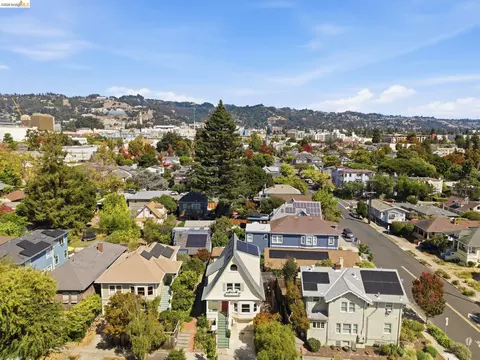 View/Area - 2343 Roosevelt Ave, Berkeley, CA 94703 photo 8 of 9