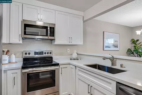 Kitchen - 105 Compton Cir #A, San Ramon, CA 94583 photo 3 of 7