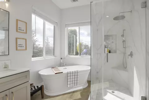 Bath - Undisclosed, Oakley, CA 94561 photo 2 of 5
