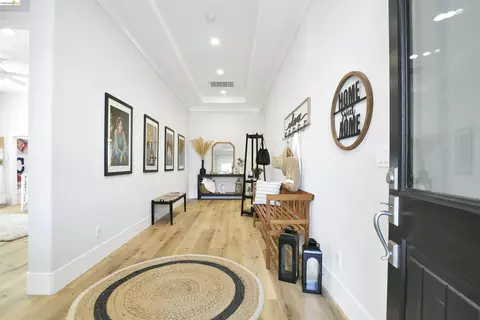 Entry Way - Undisclosed, Oakley, CA 94561 photo 1 of 3