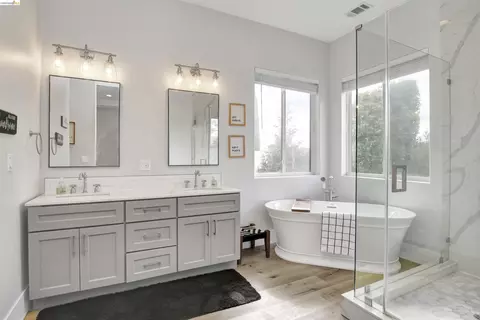 Bath - Undisclosed, Oakley, CA 94561 photo 1 of 5