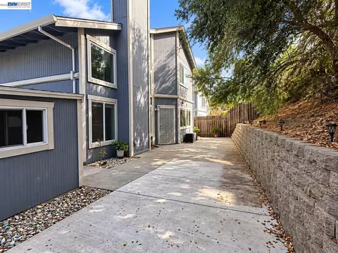 Exterior - 446 Lighthouse Dr, Vallejo, CA 94590 photo 2 of 3