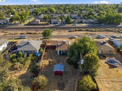 View/Area - 1223 W Santa Fe Ave, Merced, CA 95340 photo 3 of 3