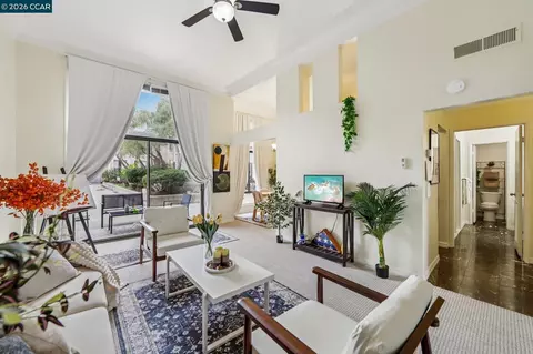 470 N Civic Dr #308, Walnut Creek, CA 94596
