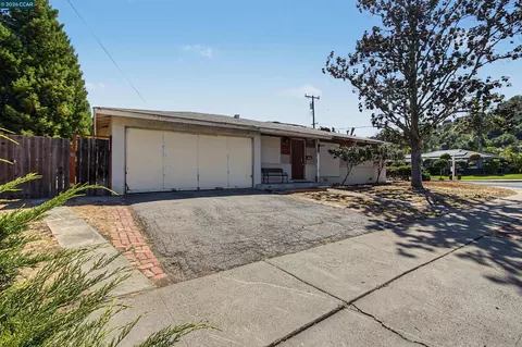 Exterior - 3865 Raap Ave, Martinez, CA 94553 photo 3 of 9
