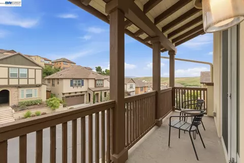 Exterior - 3871 Highpointe Ct, Dublin, CA 94568 photo 7 of 8