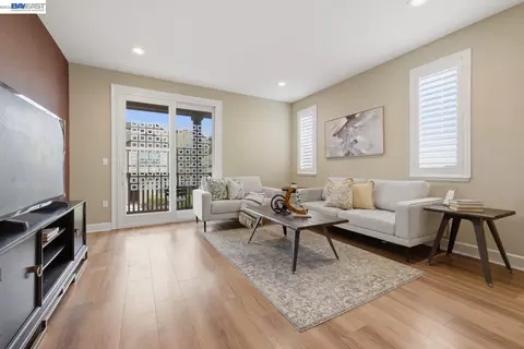 Living - 3871 Highpointe Ct, Dublin, CA 94568 photo 5 of 5