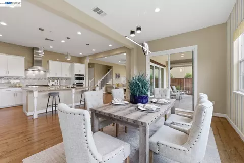 Dining - 3871 Highpointe Ct, Dublin, CA 94568 photo 3 of 3