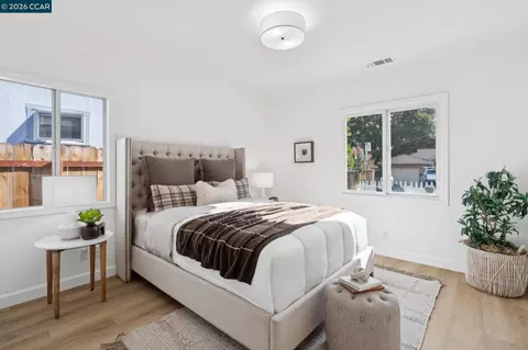 Bedroom - 939 Mountain View Dr, Lafayette, CA 94549 photo 1 of 5