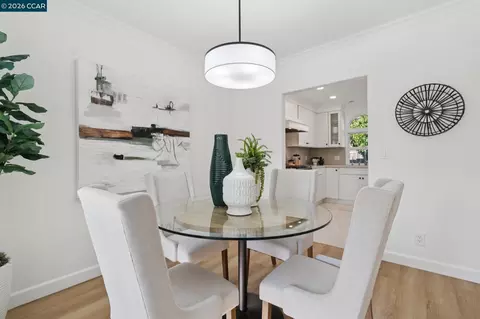 Dining - 939 Mountain View Dr, Lafayette, CA 94549 photo 2 of 2