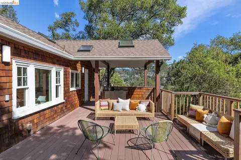 5430 Estates Dr, Oakland, CA 94618