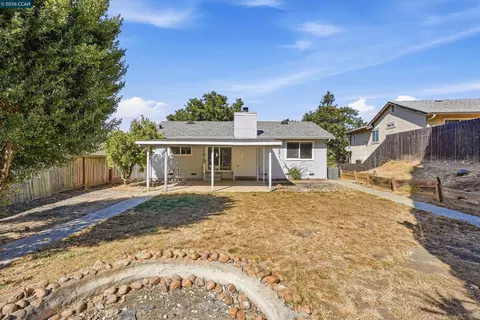Exterior - 240 Power Dr, Vallejo, CA 94589 photo 4 of 9
