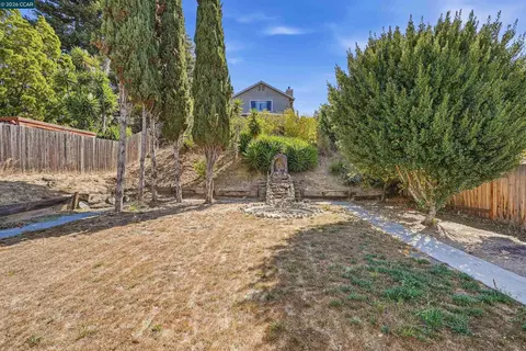 Exterior - 240 Power Dr, Vallejo, CA 94589 photo 8 of 9