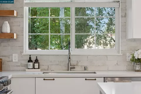 Kitchen - 837 Tully Way, Concord, CA 94518 photo 7 of 7