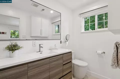 Bath - 837 Tully Way, Concord, CA 94518 photo 3 of 4