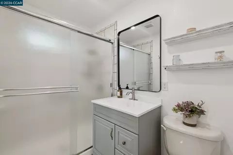 Bath - 837 Tully Way, Concord, CA 94518 photo 4 of 4