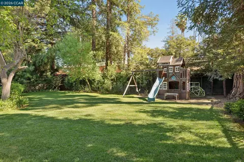 Exterior - 837 Tully Way, Concord, CA 94518 photo 10 of 16
