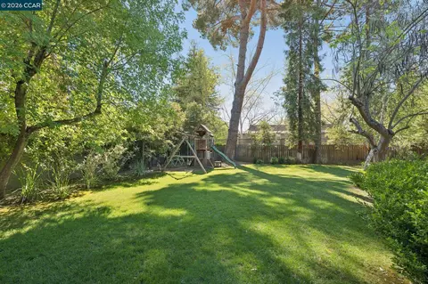 Exterior - 837 Tully Way, Concord, CA 94518 photo 11 of 16