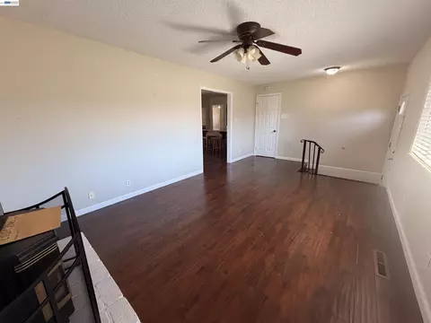 Living - 312 Robert Way, Livermore, CA 94550 photo 3 of 5