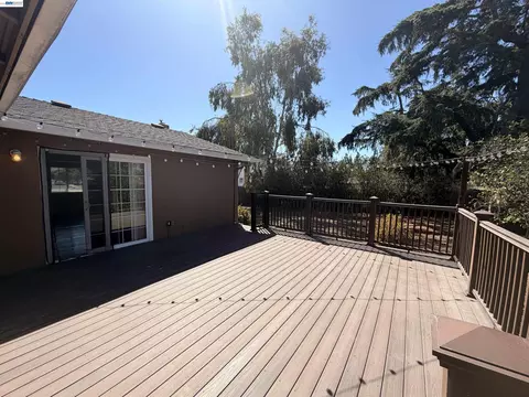 Exterior - 312 Robert Way, Livermore, CA 94550 photo 2 of 6