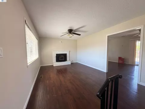 Living - 312 Robert Way, Livermore, CA 94550 photo 1 of 5